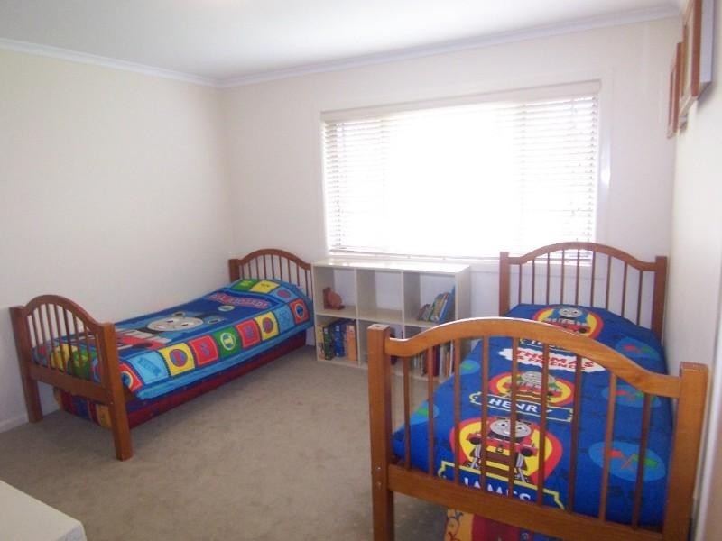 3 Rhyl Street, Macgregor QLD 4109