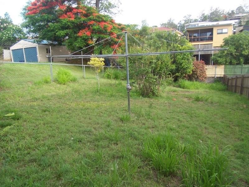 34 Boronia Avenue, Holland Park West QLD 4121