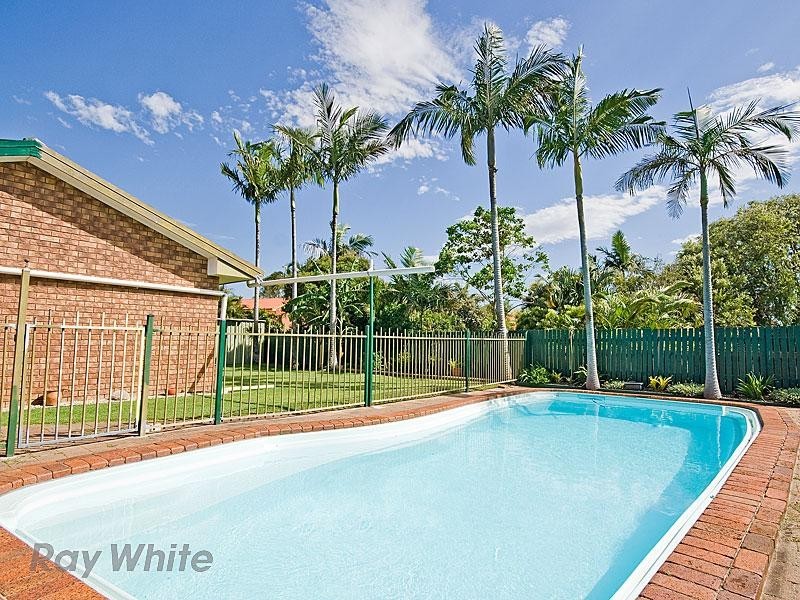 59 Bridgnorth Street, Carindale QLD 4152