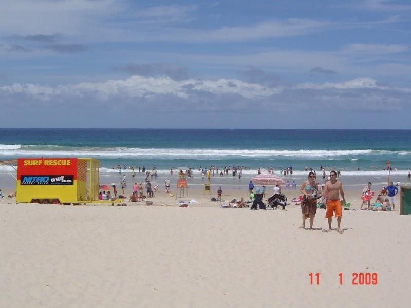 8 Huon Street, Broadbeach Waters QLD 4218