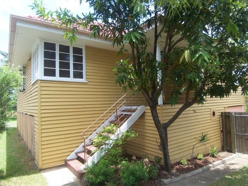63 Broadwater Road, Mount Gravatt East QLD 4122