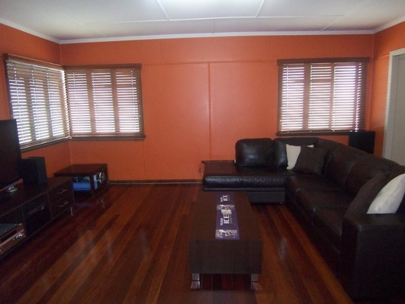 63 Broadwater Road, Mount Gravatt East QLD 4122