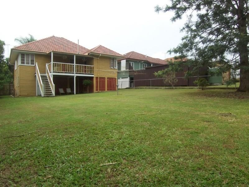 63 Broadwater Road, Mount Gravatt East QLD 4122