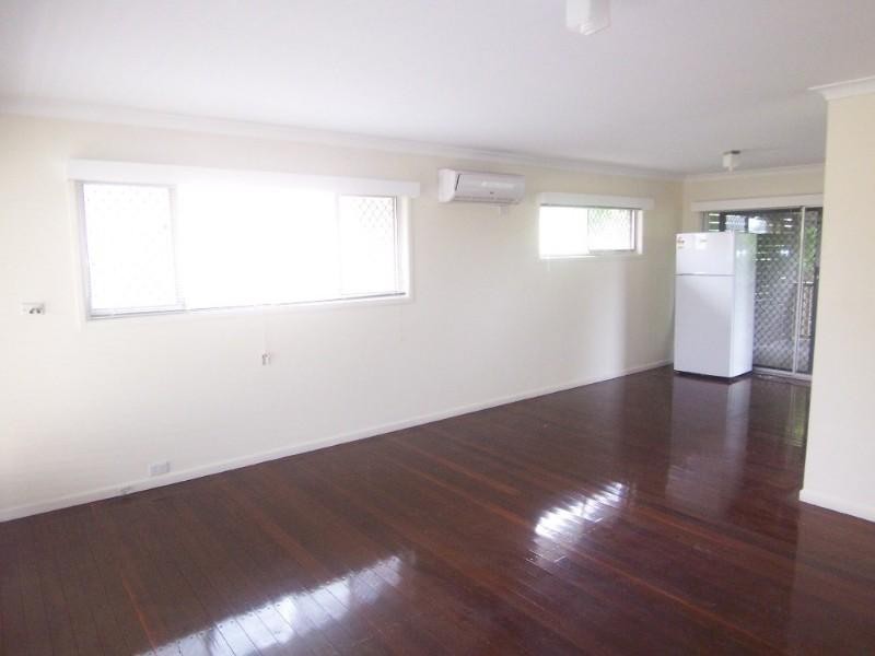100 Wadley Street, Macgregor QLD 4109