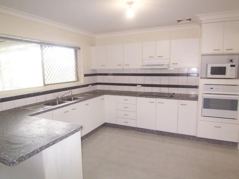 100 Wadley Street, Macgregor QLD 4109