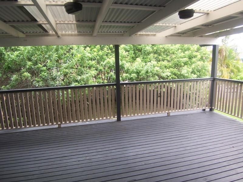 100 Wadley Street, Macgregor QLD 4109