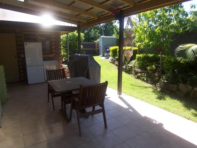 1 Muirfield Street, Macgregor QLD 4109