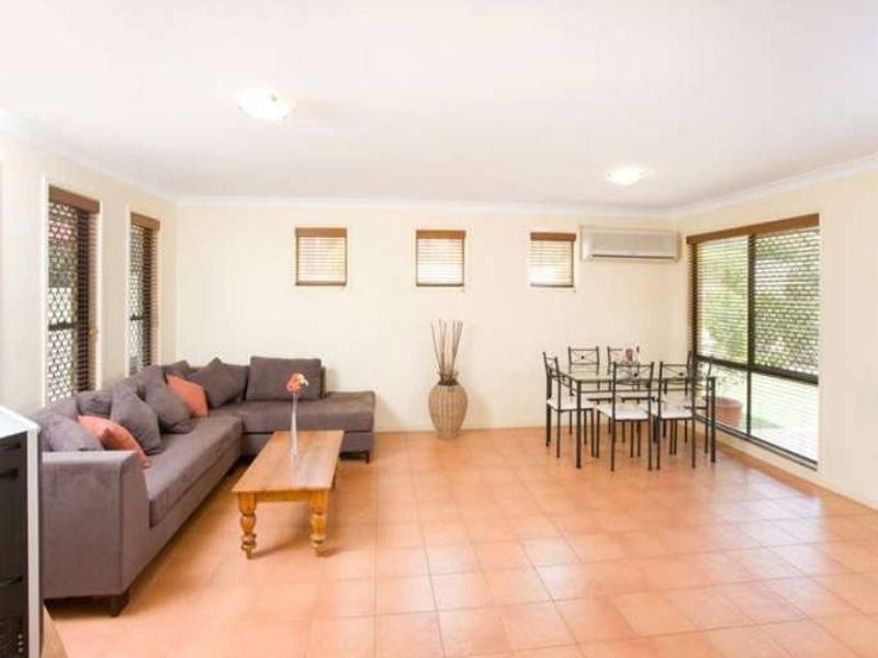 11 Vaucluse Place, Mansfield QLD 4122
