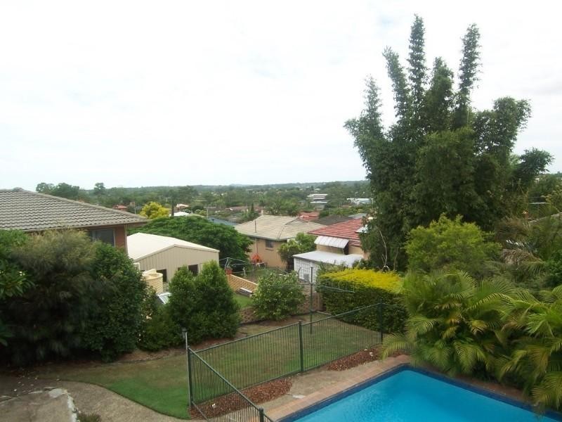 19 Tandanya Street, Mansfield QLD 4122