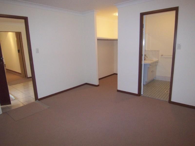 31 Ham Road, Mansfield QLD 4122