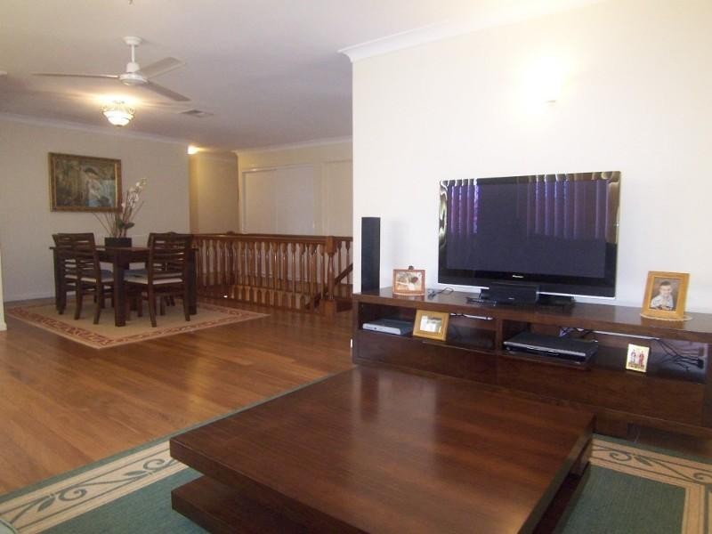 6 Remsen Street, Wishart QLD 4122