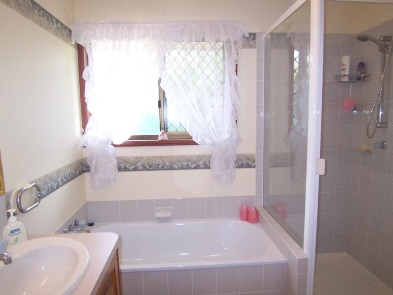 9 Chanel Crescent, Eight Mile Plains QLD 4113