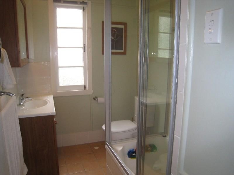 64 Gatton Street, Mount Gravatt East QLD 4122