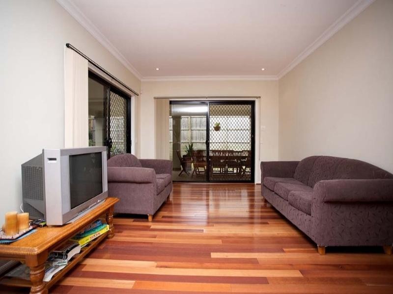 52 Winthrop Street, Wishart QLD 4122