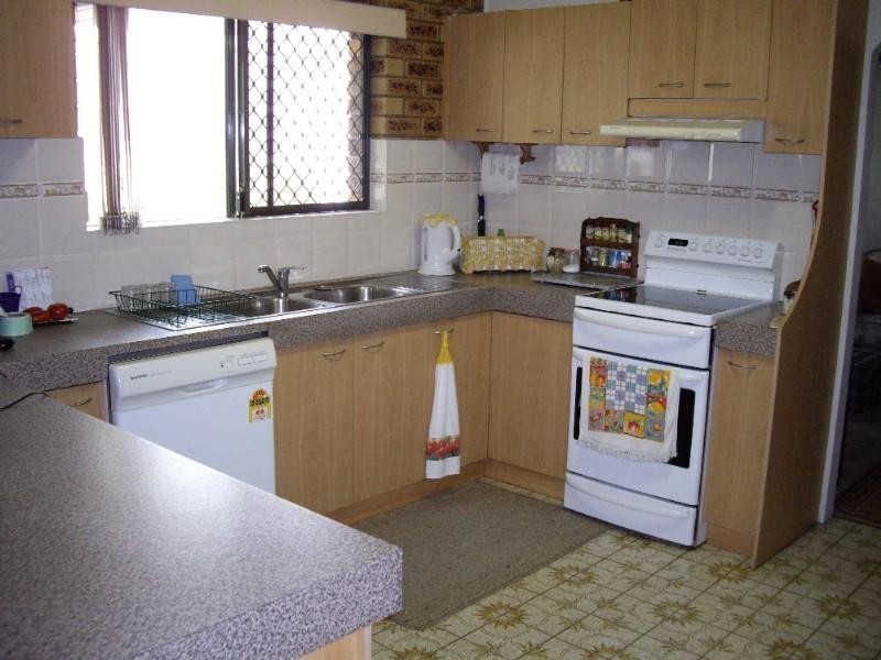 24 Estoril Street, Robertson QLD 4109