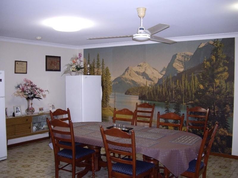 24 Estoril Street, Robertson QLD 4109