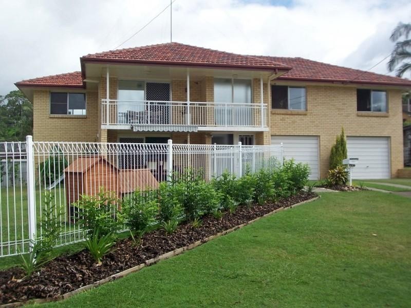 4 Rhyl Street, Macgregor QLD 4109