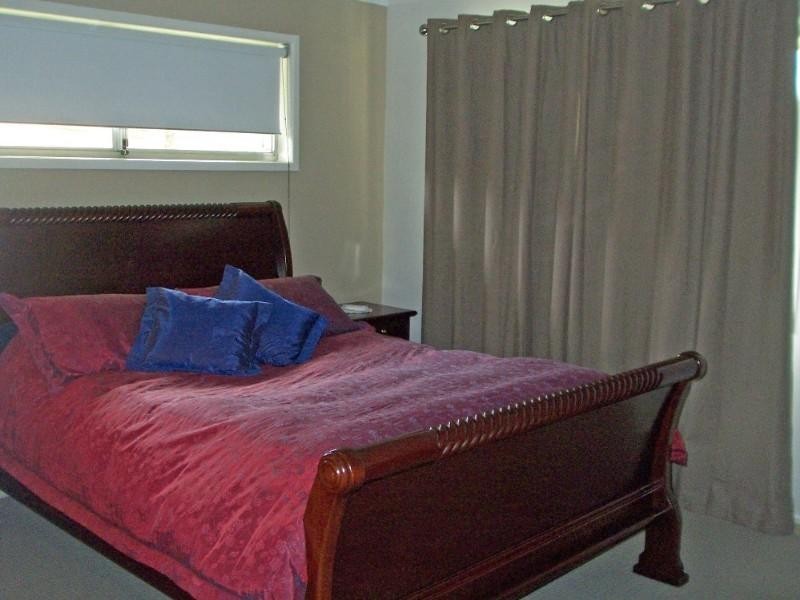 4 Rhyl Street, Macgregor QLD 4109