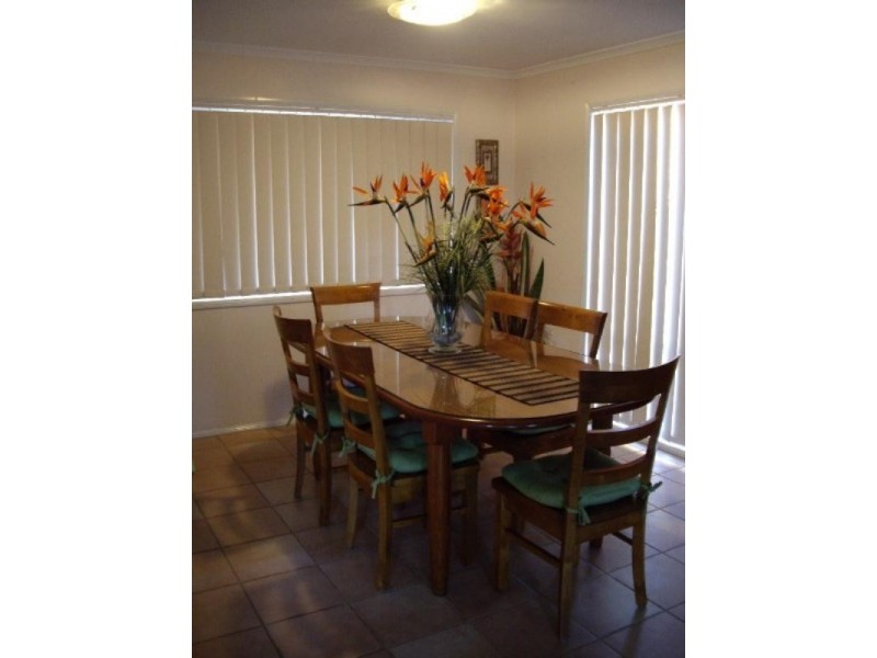 42 Shillington Place, Wishart QLD 4122