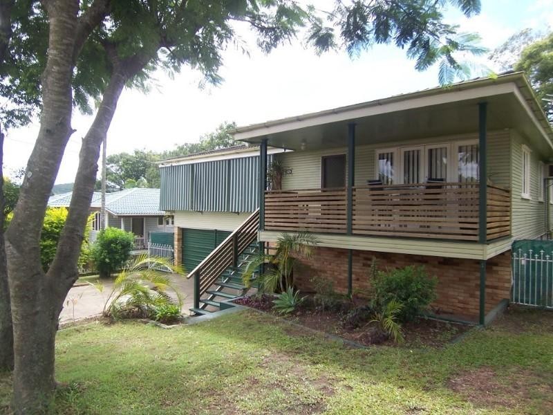 324 Mt Gravatt-Capalaba Road, Wishart QLD 4122
