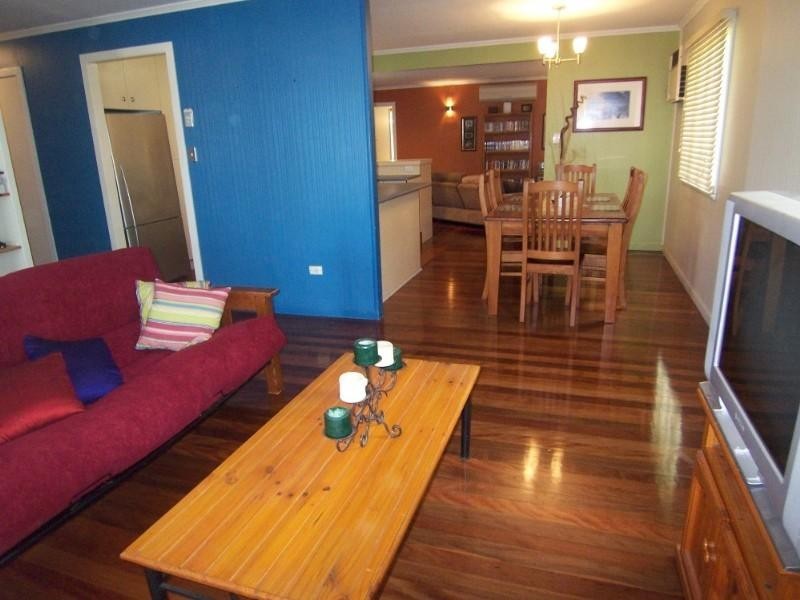 324 Mt Gravatt-Capalaba Road, Wishart QLD 4122