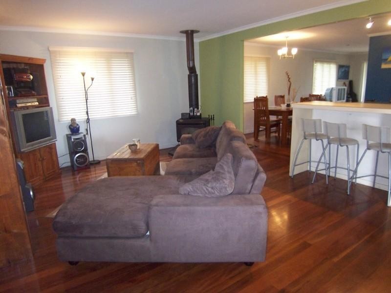 324 Mt Gravatt-Capalaba Road, Wishart QLD 4122