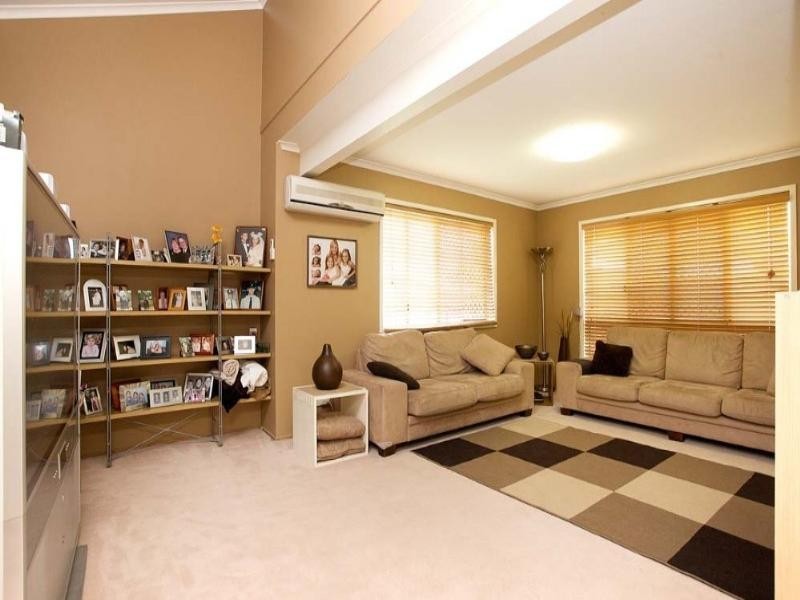 51 Mindona Street, Wishart QLD 4122