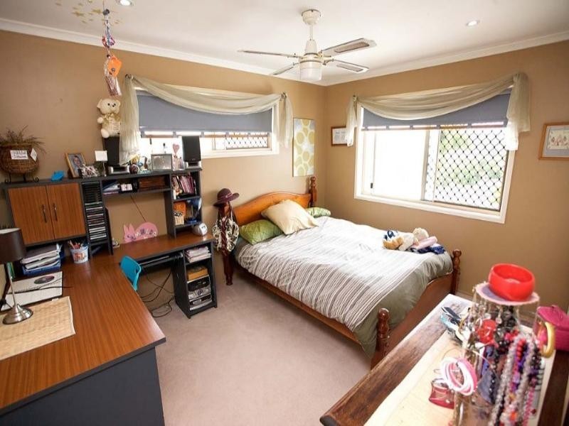 51 Mindona Street, Wishart QLD 4122