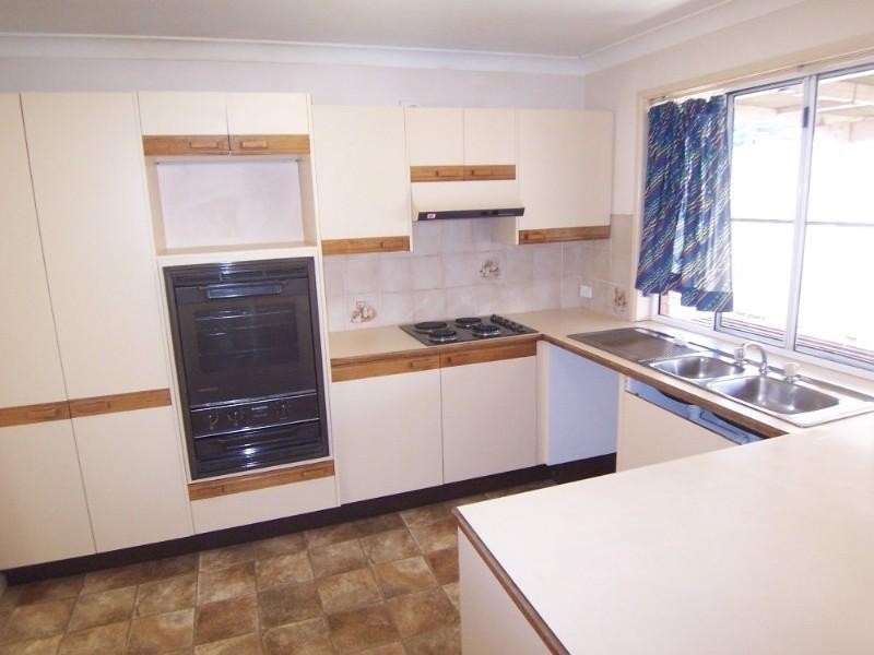 2 Malinya Place, Wishart QLD 4122