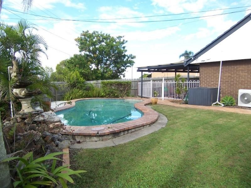 2 Gonzales Street, Macgregor QLD 4109