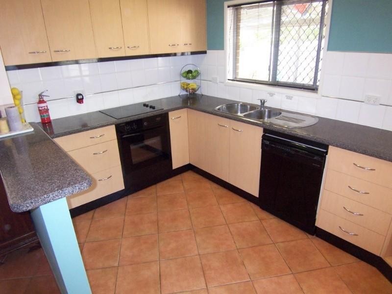 2 Gonzales Street, Macgregor QLD 4109