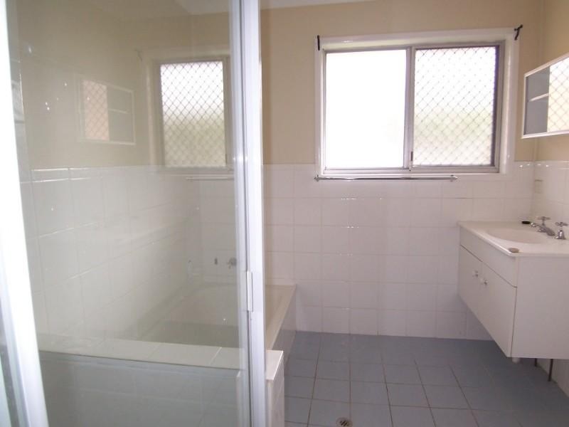 9 Auckland Street, Wishart QLD 4122