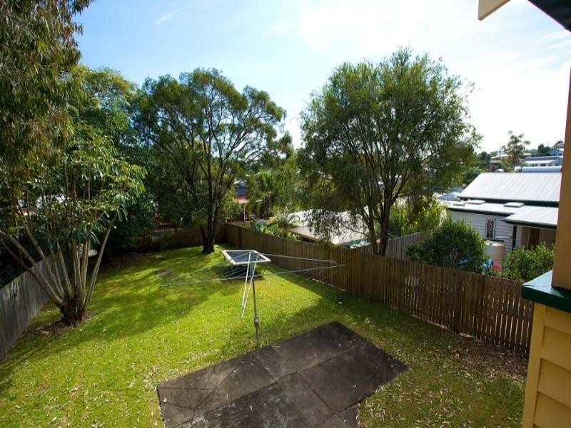 30 Love Street, Holland Park QLD 4121