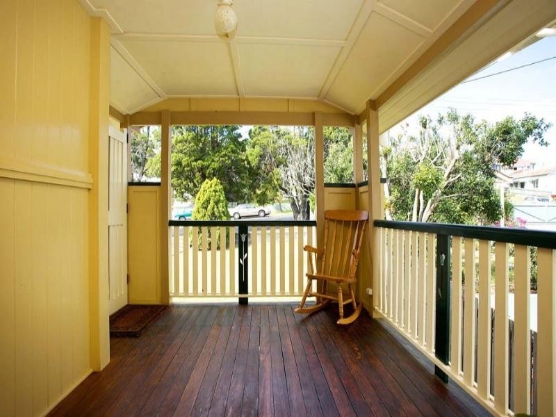 30 Love Street, Holland Park QLD 4121