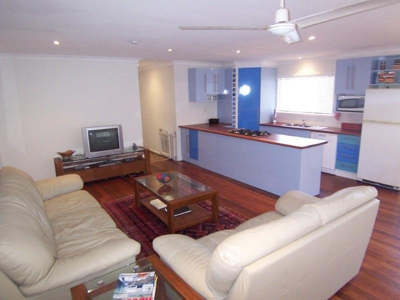 61 Wecker Road, Mansfield QLD 4122