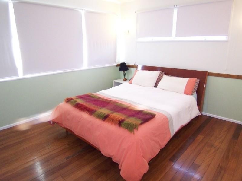 61 Wecker Road, Mansfield QLD 4122