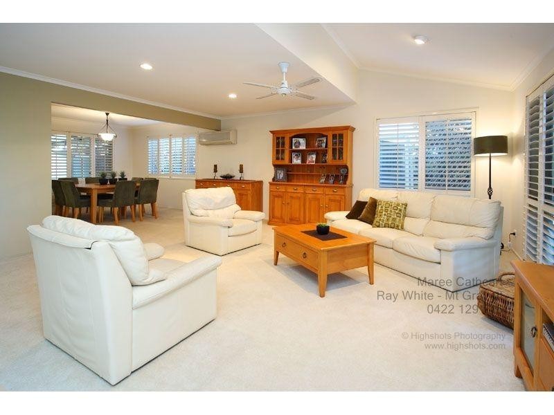 9 Fendi Place, Eight Mile Plains QLD 4113