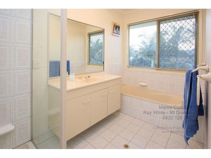 9 Fendi Place, Eight Mile Plains QLD 4113