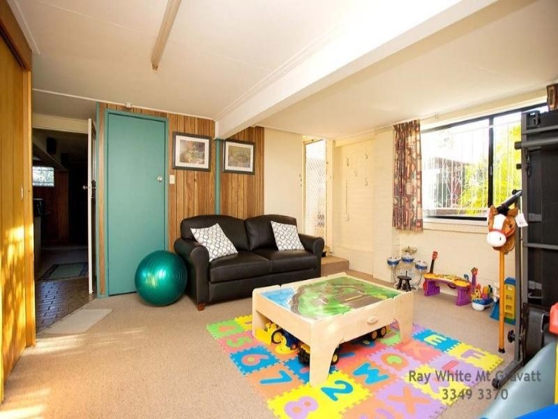 19 Le Grand Street, Macgregor QLD 4109