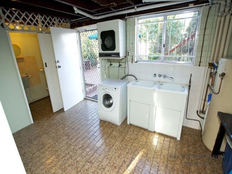 19 Le Grand Street, Macgregor QLD 4109