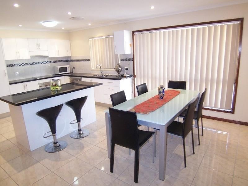 37 Ham Road, Mansfield QLD 4122