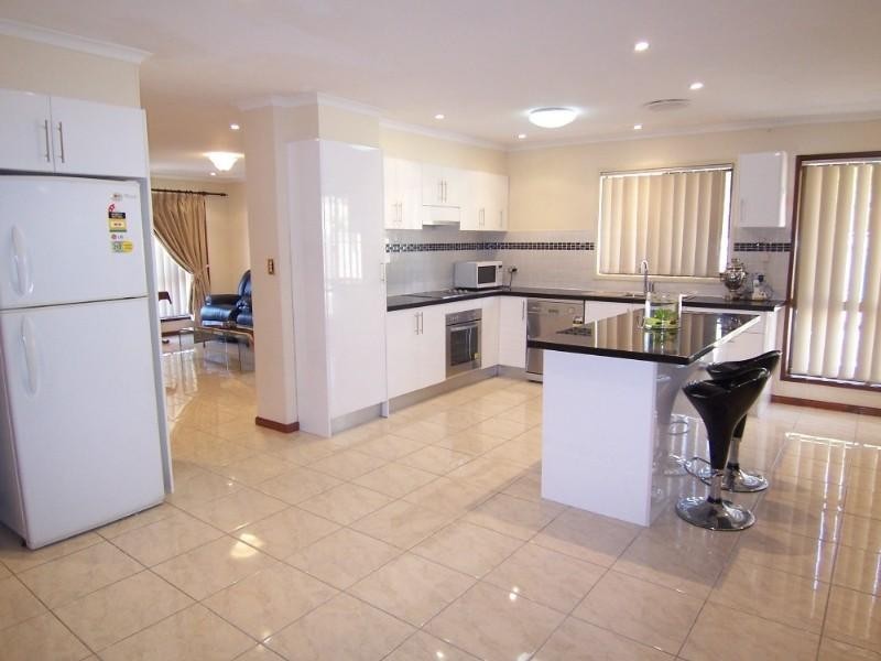 37 Ham Road, Mansfield QLD 4122