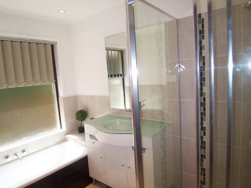 37 Ham Road, Mansfield QLD 4122