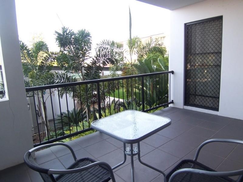 8/1884 Logan Road, Upper Mount Gravatt QLD 4122