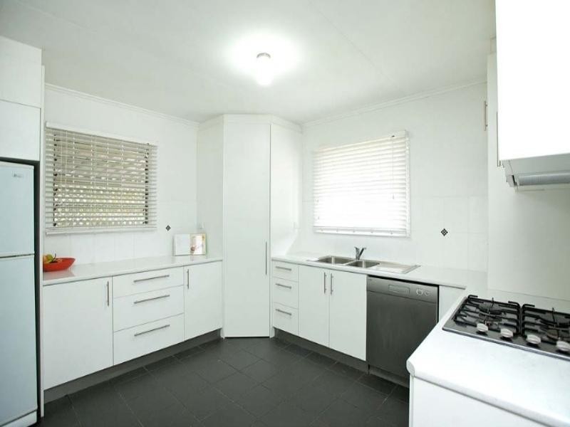 19 Luprena Street, Mansfield QLD 4122