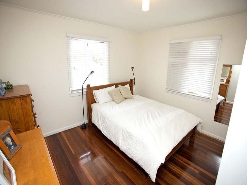 19 Luprena Street, Mansfield QLD 4122