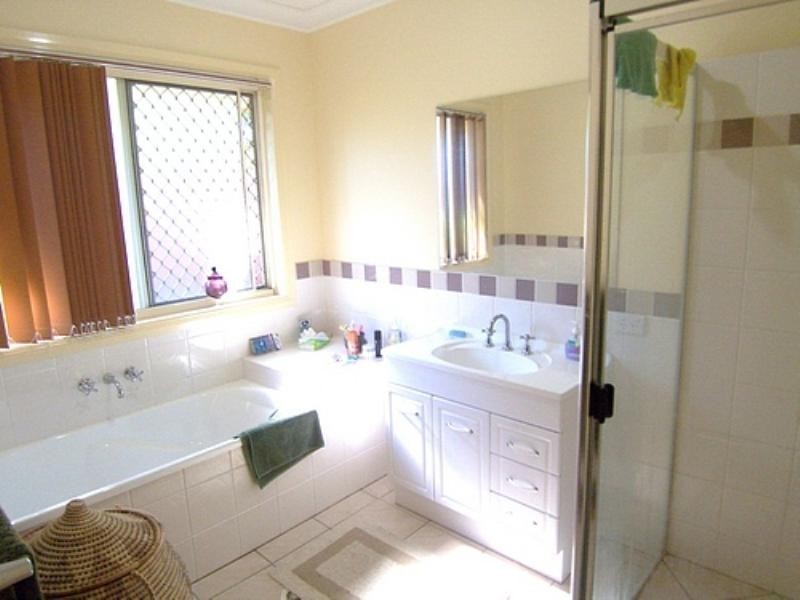 18 Tuckeroo Place, Sunnybank Hills QLD 4109