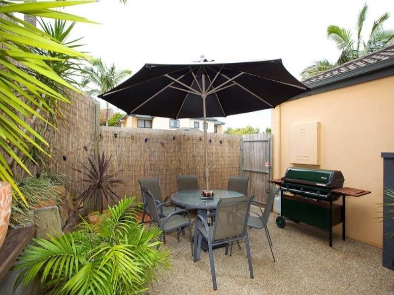 4/16 Violet Close, Eight Mile Plains QLD 4113