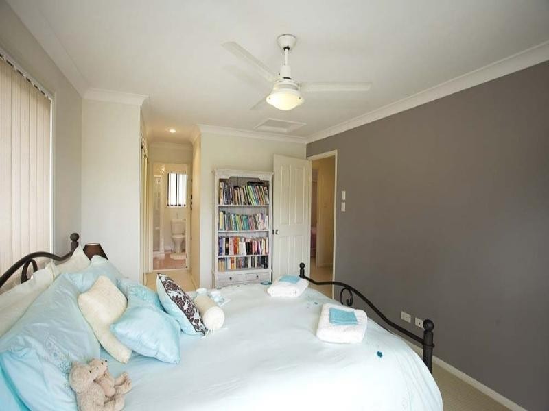 4/16 Violet Close, Eight Mile Plains QLD 4113