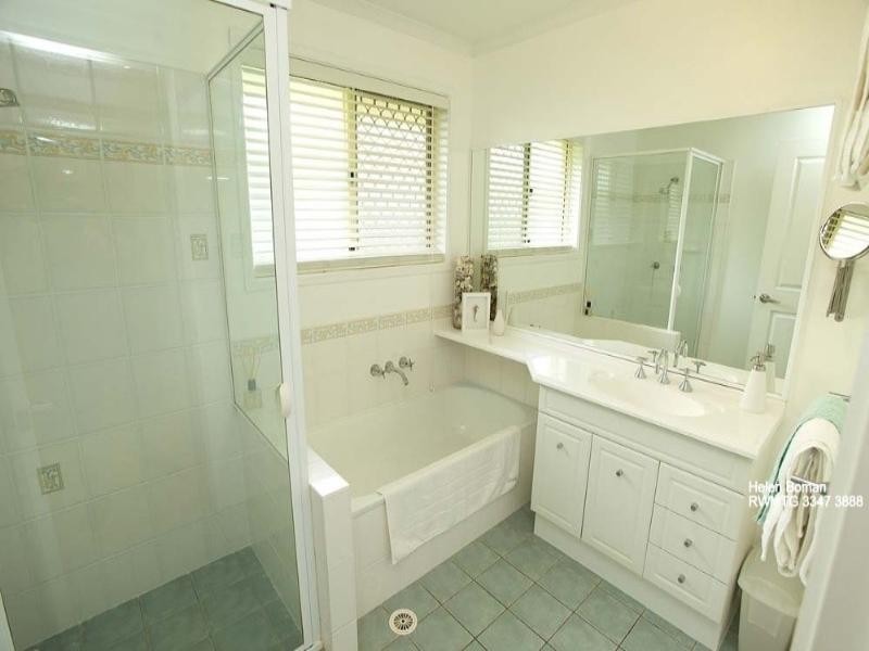 Wishart QLD 4122